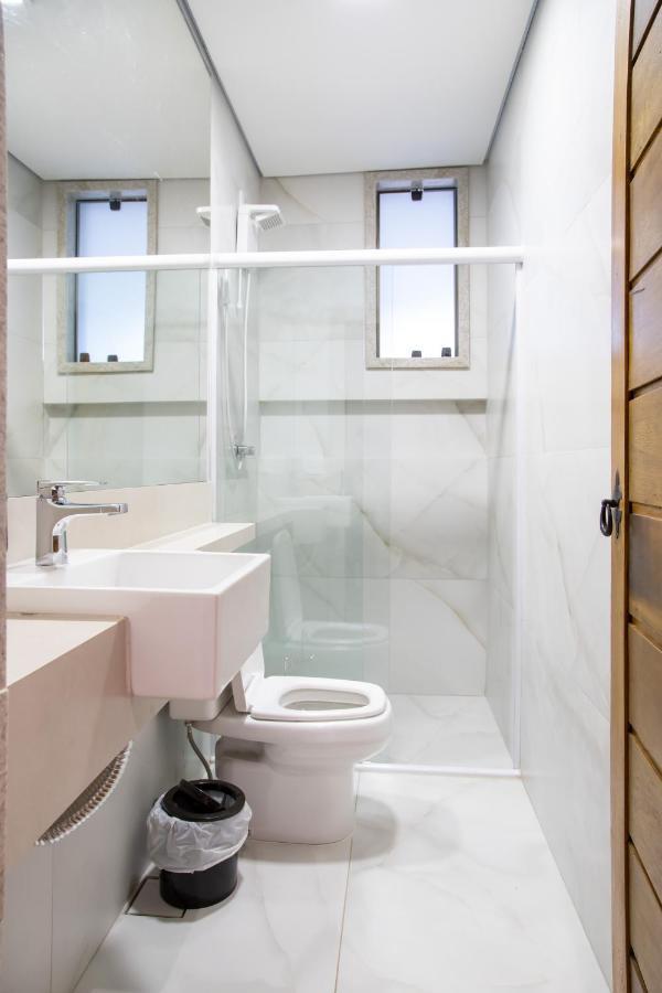 Espaco 250 - Apto Mobiliado, 3 Quartos, Sendo Uma Suite, Banheiro Social, Cozinha Completa, Sala De Estar, Ar Condicionado, Tv E Internet ทีราเดนเจส ภายนอก รูปภาพ